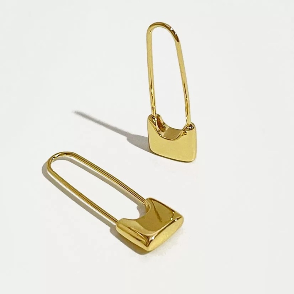 Vintage Lock Pendant Gold Hoop Earrings - Picture 5 of 7
